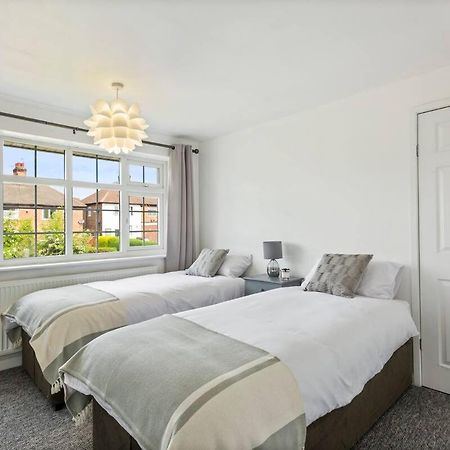Bright & Spacious With Garden & Parking Nottingham Bagian luar foto